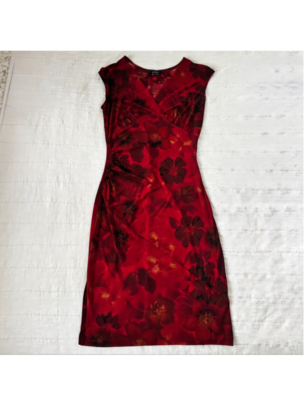 Vintage Y2K Zinc Red Floral Print Midi Dress • Size: M